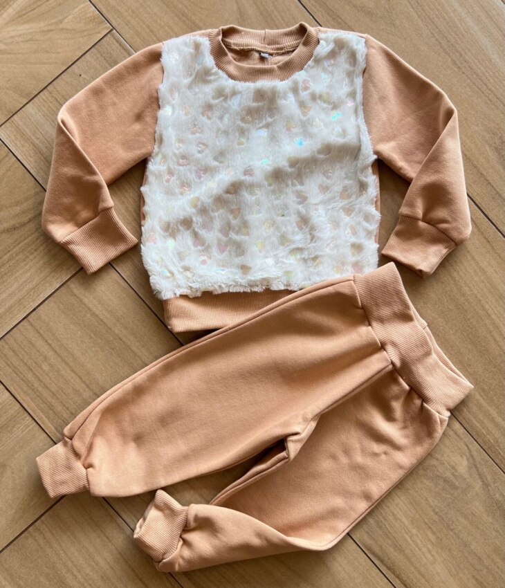 Conjunto Infantil Feminino Blusa Manga Longa Coração com Calça Fernanda Ramos Kids