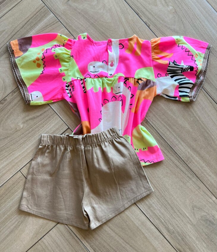 fernandaramoskids com br Conjunto Infantil Feminino Blusa Meia Malha e Short Linho Bege3