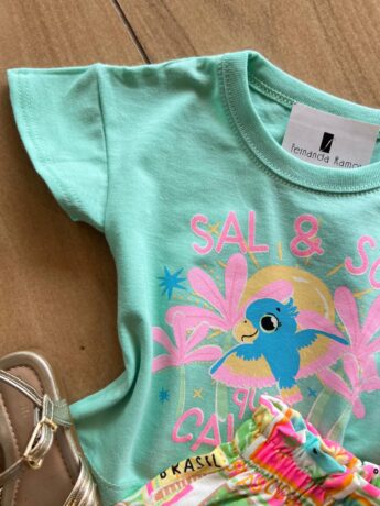 fernandaramoskids com br Conjunto Infantil Feminino Blusa Verde e Short Que Calor Estampado 1