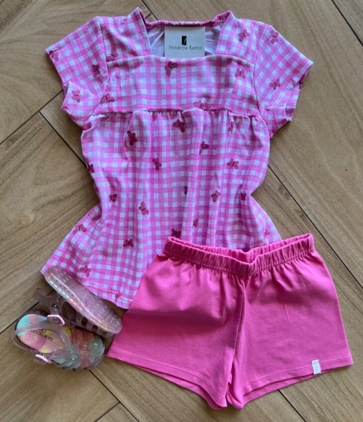 Conjunto Infantil Feminino Blusa Xafrez com Borboletas e Short Rosa Fernanda Ramos Kids