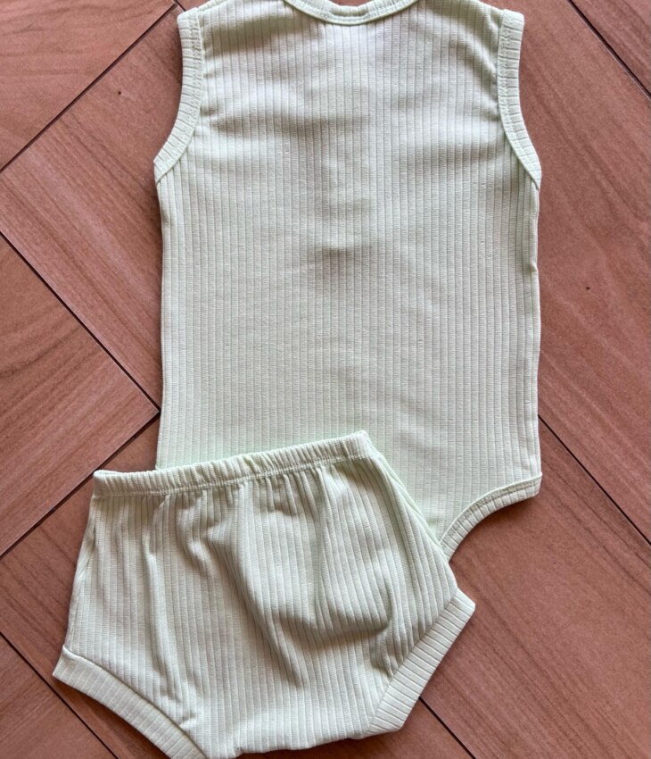 Conjunto Infantil Feminino Body Regata e Short Verde Fernanda Ramos Kids