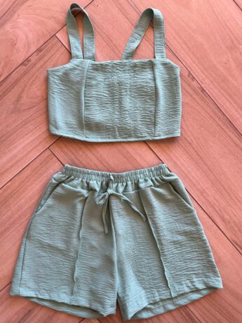 Conjunto Infantil Feminino Cropped com Lastex e Short Verde Meta Fernanda Ramos Kids