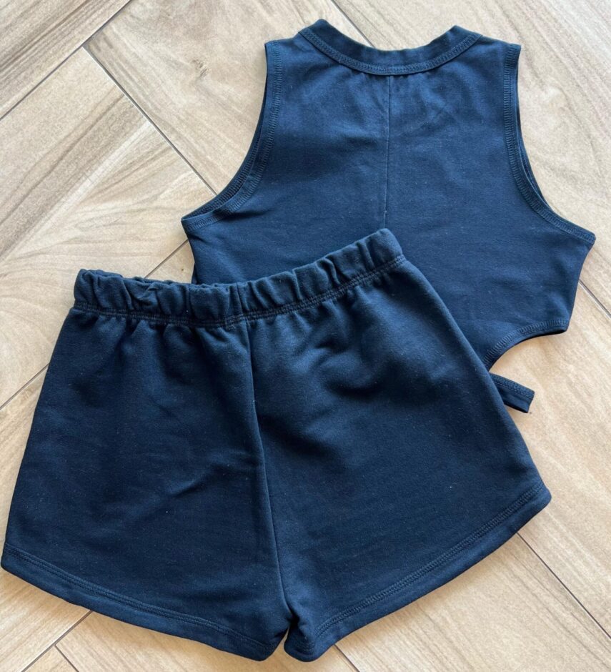 fernandaramoskids com br Conjunto Infantil Feminino Regata Cropped com Strass e Short Preto2