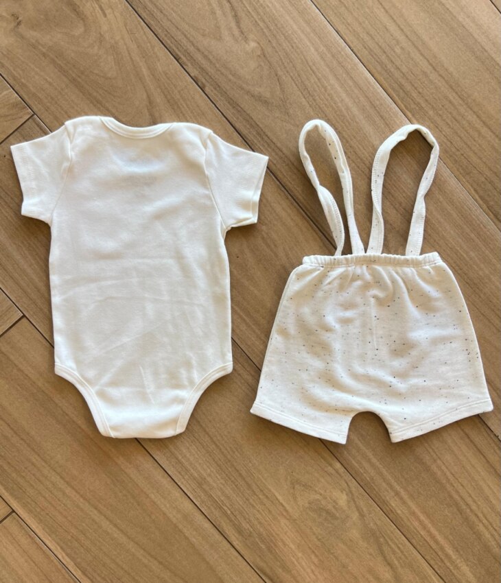 Conjunto Infantil Masculino Body e Jardineira Mesclada Off White Fernanda Ramos Kids