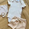 fernandaramoskids com br Conjunto Infantil Masculino Body Listrado e Short Bege1