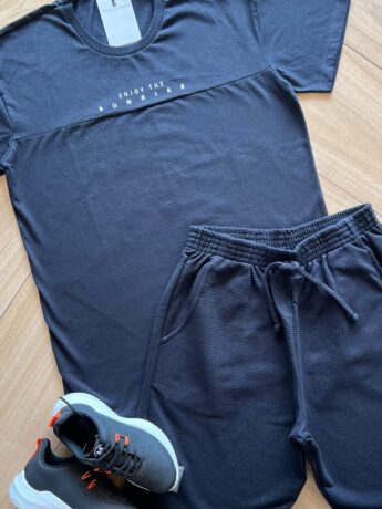 fernandaramoskids com br Conjunto Infantil Masculino Camiseta Enjoy e Bermuda Preto1
