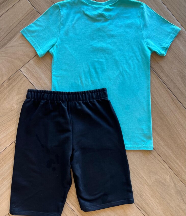 fernandaramoskids com br Conjunto Infantil Masculino Camiseta Esqueitista e Bermuda 1