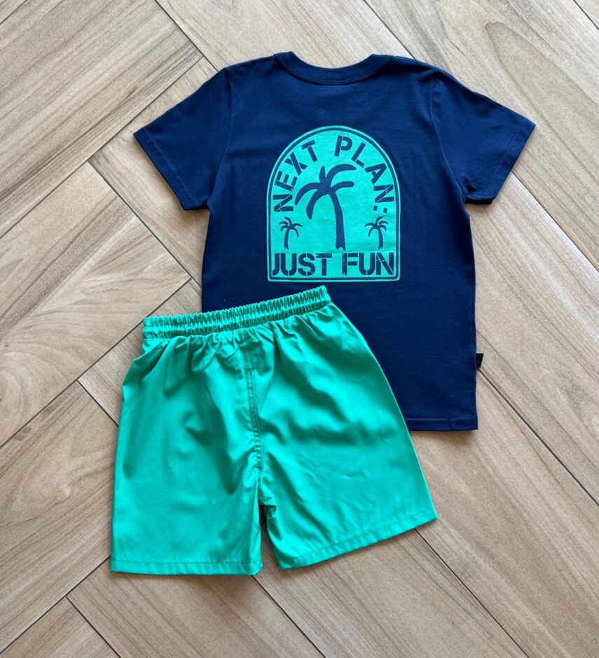fernandaramoskids com br Conjunto Infantil Masculino Camiseta Just Fun e Bermuda Verde2