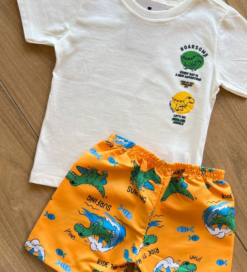 fernandaramoskids com br Conjunto Infantil Masculino Camiseta Roarsome e Bermuda Estampada1