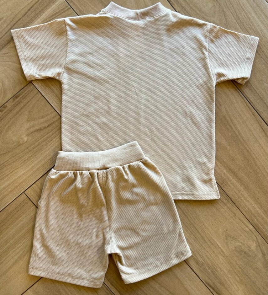 fernandaramoskids com br Conjunto Masculino Camiseta e Bermuda Caqui Texturizado3