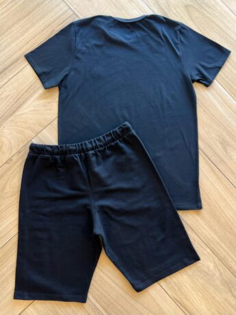 fernandaramoskids com br Conjunto Masculino Camiseta e Bermuda com Cordão Preto2