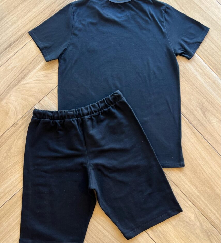 fernandaramoskids com br Conjunto Masculino Camiseta e Bermuda com Cordão Preto2