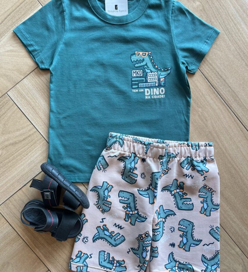 Conjunto Masculino Camiseta Tem um Dino na Cidade e Bermuda Bege Fernanda Ramos Kids