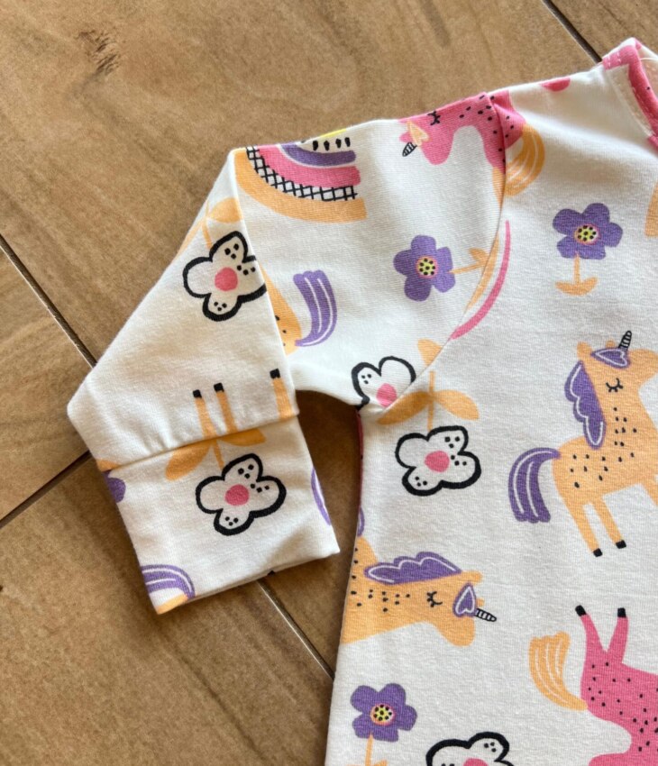 fernandaramoskids com br Macacão Infantil Feminino Manga Longa Flores e Bichinhos1