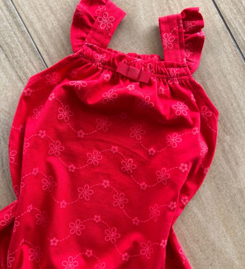 fernandaramoskids com br Macaquinho Infantil Feminino Detalhe na Alça e Flores Vermelho1