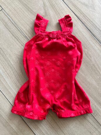Macaquinho Infantil Feminino Detalhe na Alça e Flores Vermelho Fernanda Ramos Kids