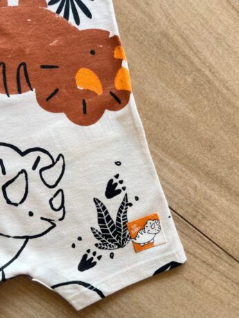 fernandaramoskids com br Macaquinho Infantil Masculino Manga Curta Meia Malha Bege1
