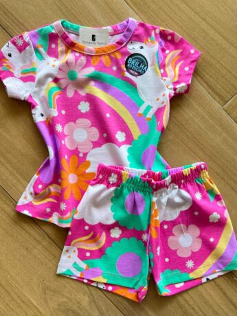 Pijama Infantil Feminino Rosa Blusa e Short Unicórnio Flor Fernanda ramos kids