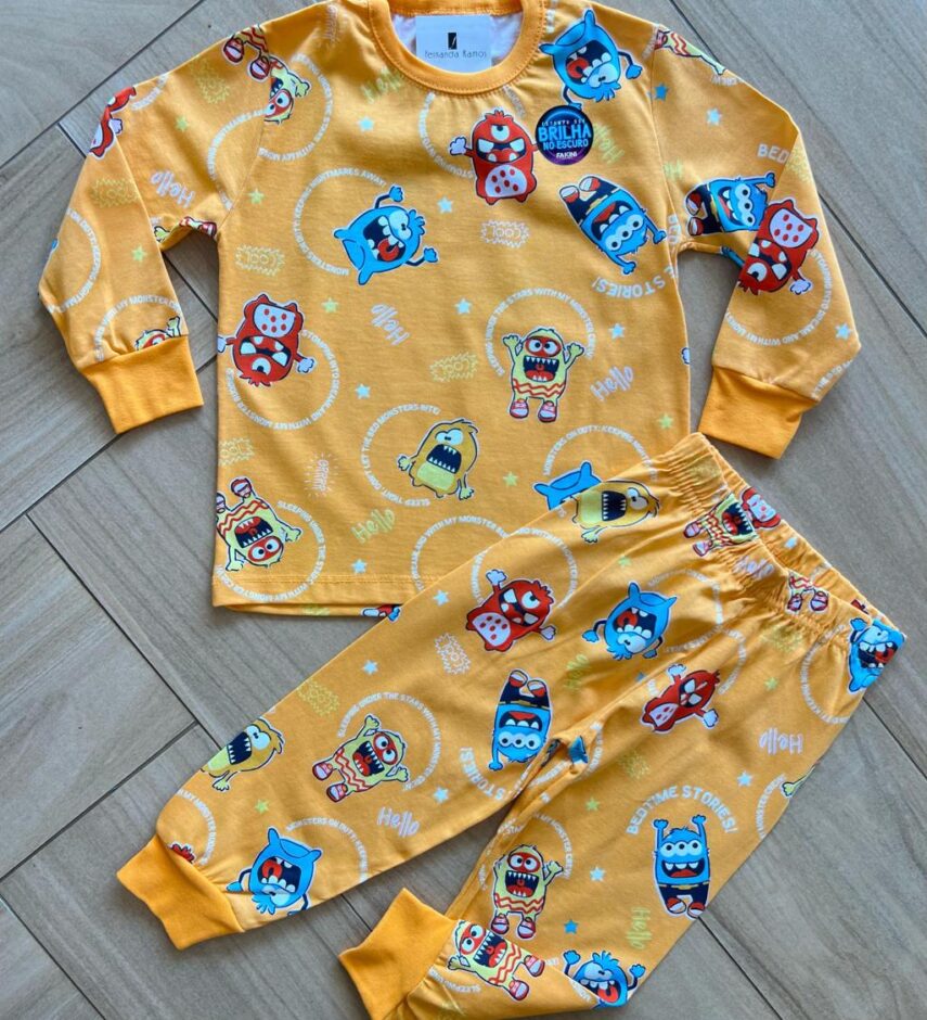 Pijama Infantil Masculino Blusa e Calça Estampa Monstrinhos Fernanda Ramos Kids