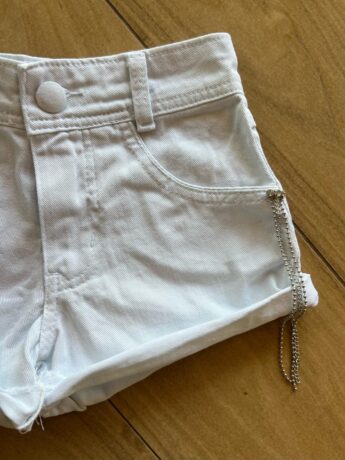 fernandaramoskids com br Short Infantil Feminino Jeans Detalhe em Strass Branco1