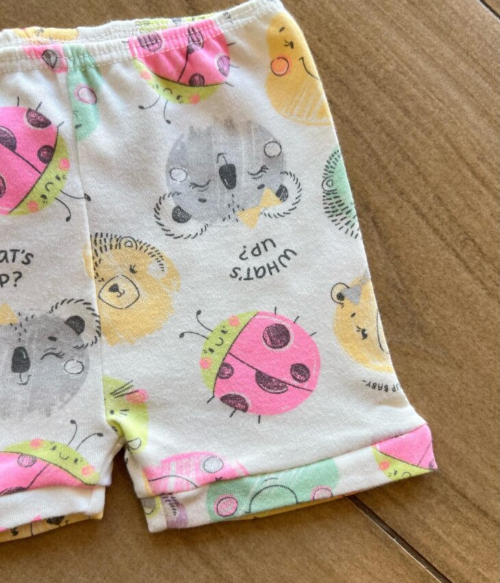 fernandaramoskids com br Short Infantil Feminino Lilás Estampa What´s Up Off White1