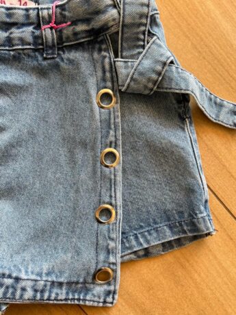 fernandaramoskids com br Short Saia Infantil Feminino Jeans com Bolsos e Detalhes2