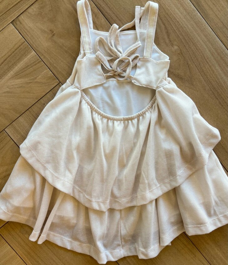 fernandaramoskids com br Vestido Infantil Feminino Amarração nas Costas e Detalhes Dourado2