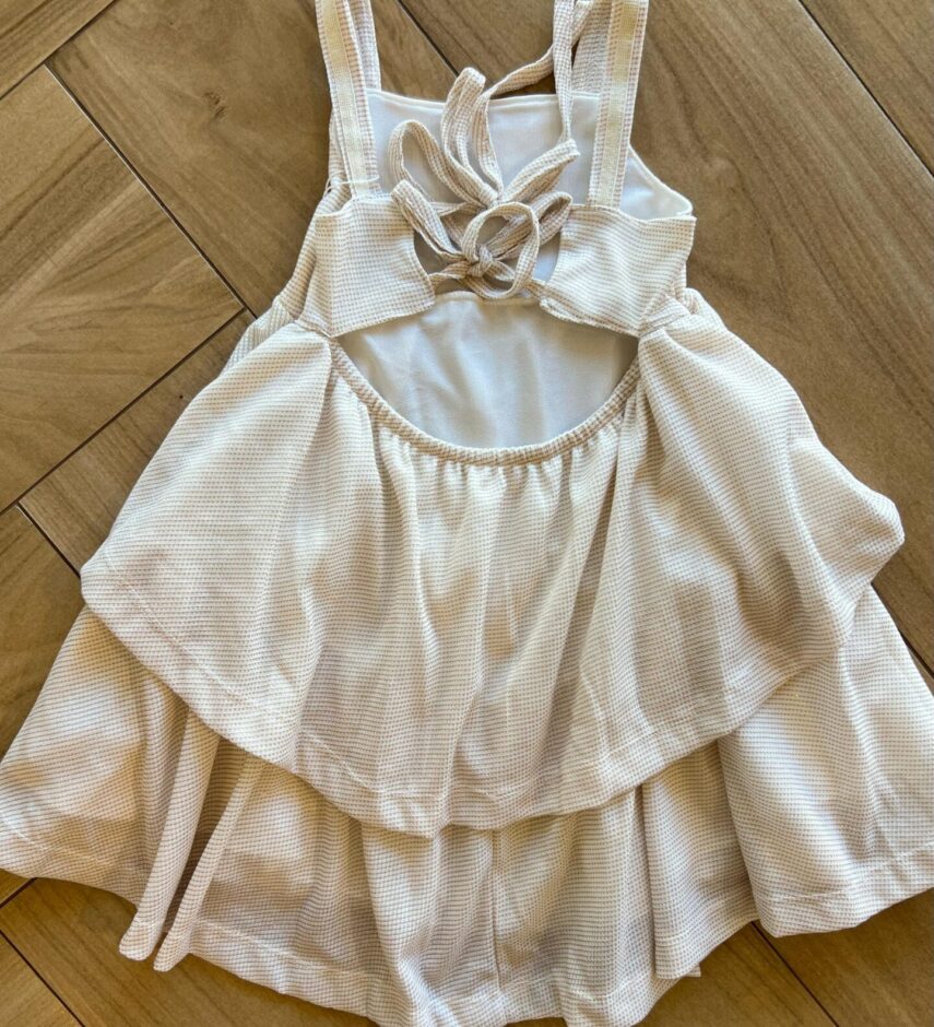 fernandaramoskids com br Vestido Infantil Feminino Amarração nas Costas e Detalhes Dourado2