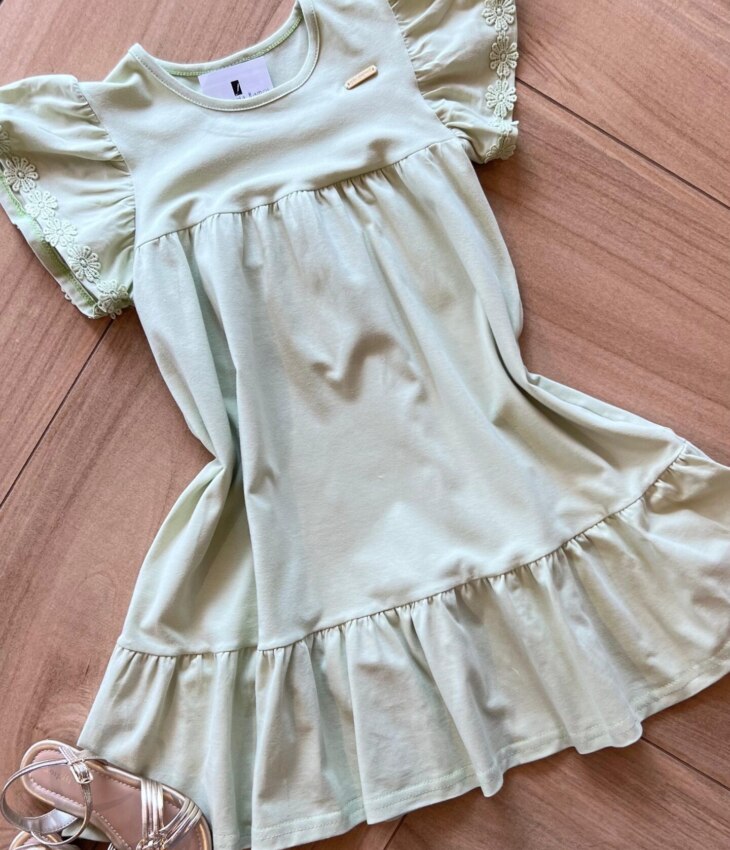 fernandaramoskids com br Vestido Infantil Feminino com Detalhe de Flor na Manga 1