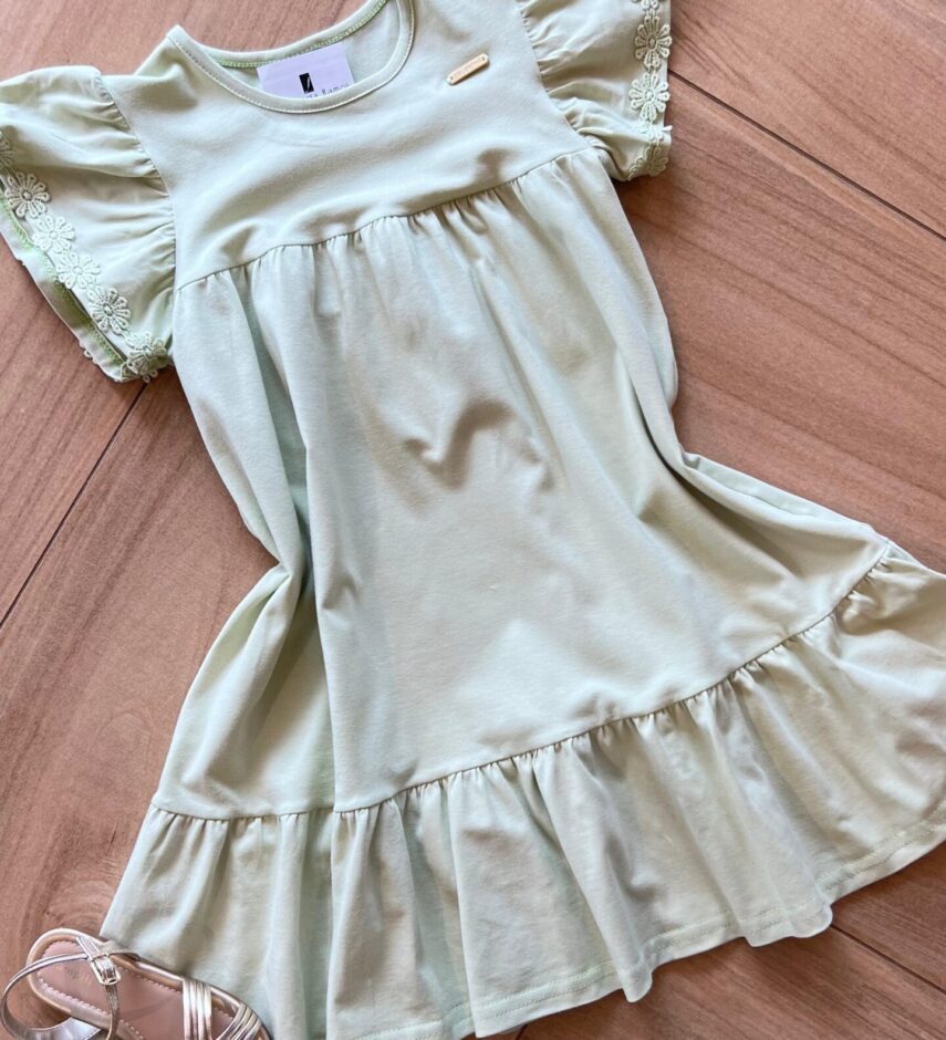 fernandaramoskids com br Vestido Infantil Feminino com Detalhe de Flor na Manga 1