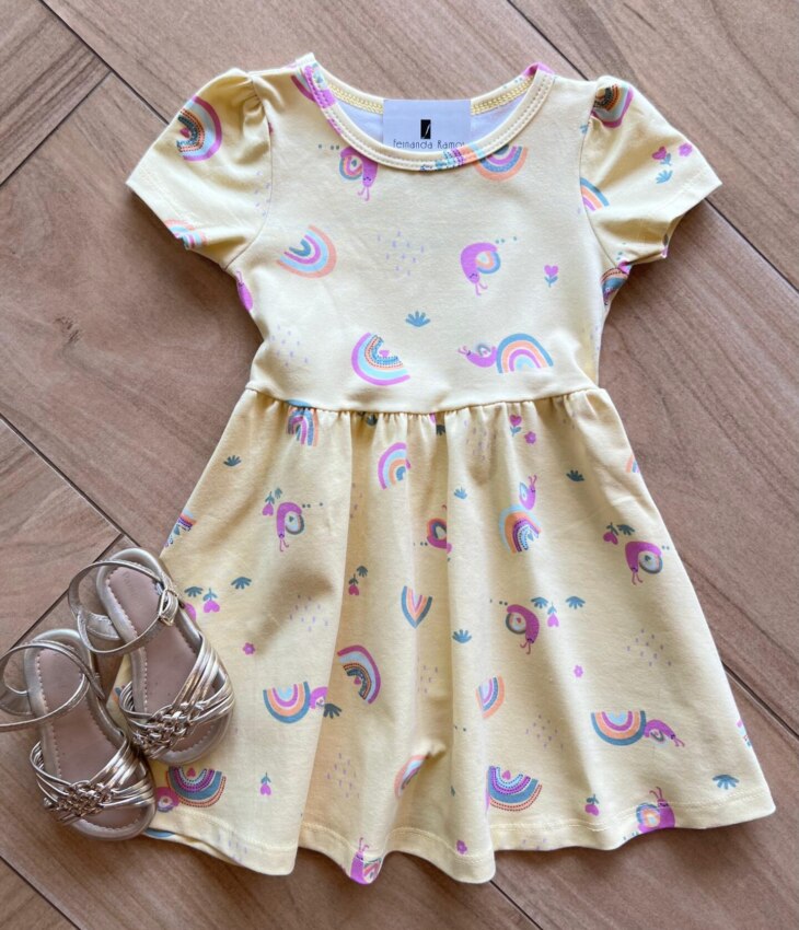 Vestido Infantil Feminino Curto Amarelo Caracol Arco Íris Fernanda ramos kids