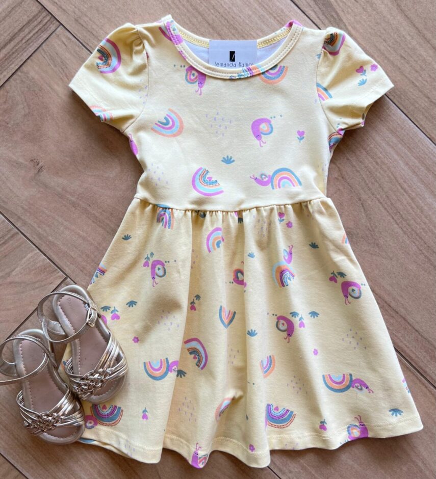 Vestido Infantil Feminino Curto Amarelo Caracol Arco Íris Fernanda ramos kids