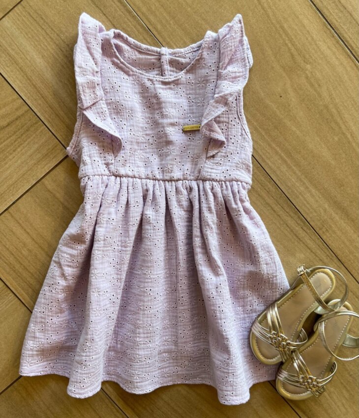 Vestido Infantil Feminino Curto Babado na Manga em Laise Lilás Fernanda Ramos Kids