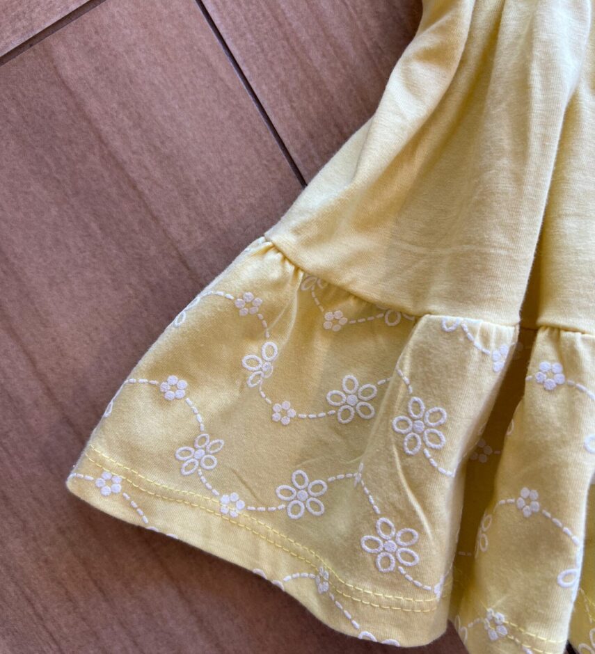 fernandaramoskids com br Vestido Infantil Feminino Curto com Florzinhas Amarelo1