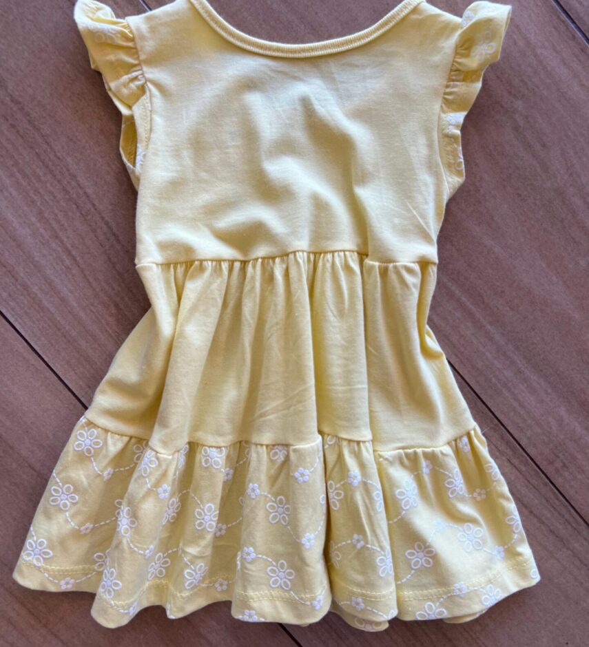 fernandaramoskids com br Vestido Infantil Feminino Curto com Florzinhas Amarelo2