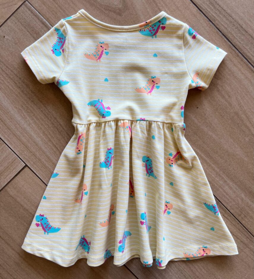 fernandaramoskids com br Vestido Infantil Feminino Curto Dinossauro Amarelo2