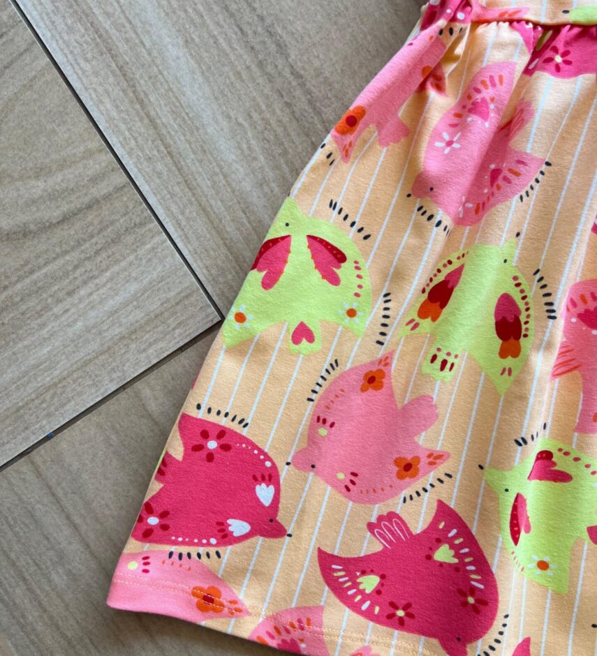 fernandaramoskids com br Vestido Infantil Feminino Curto Estampa Pássaros e Listras Laranja1