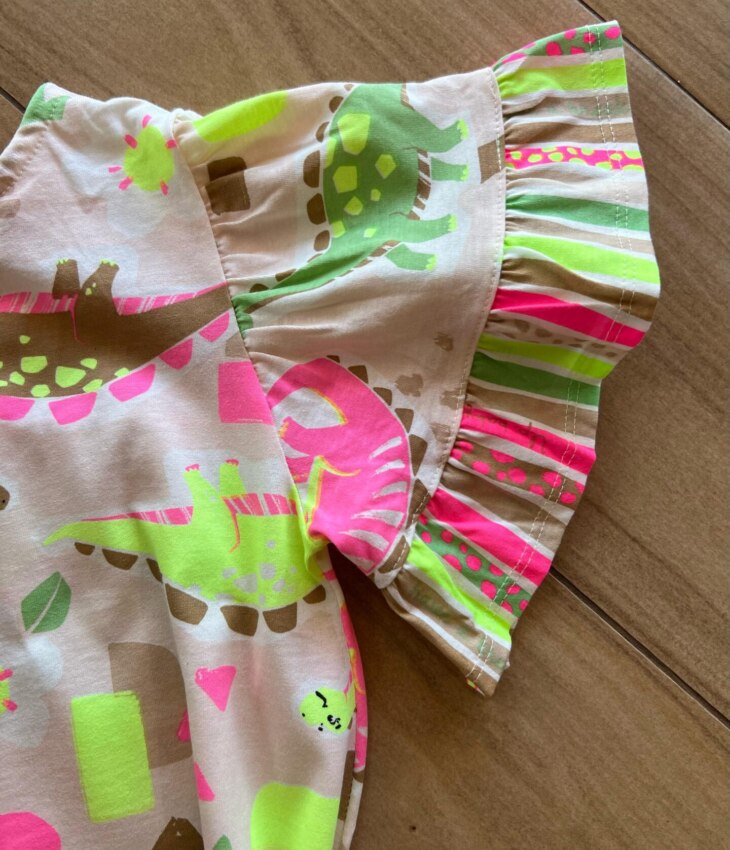 fernandaramoskids com br Vestido Infantil Feminino Curto Meia Malha Dinossauro Coloridos1
