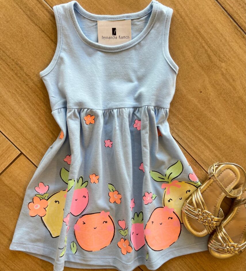 Vestido Infantil Feminino Curto Meia Malha Estampa Morangos Azul Fernanda Ramos Kids
