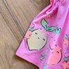 fernandaramoskids com br Vestido Infantil Feminino Curto Meia Malha Estampa Morangos Rosa1