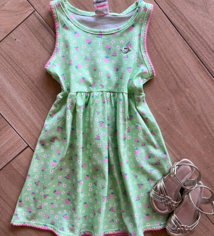 Vestido Infantil Feminino Curto Morangos e Melânicas Verde Fernanda Ramos Kids