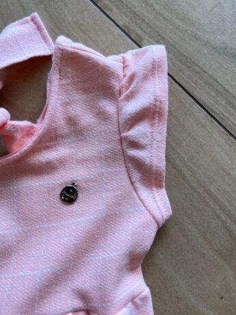 Vestido Infantil Feminino Curto Rodado com Listras e Amarração Rosa Fernanda Ramos Kids