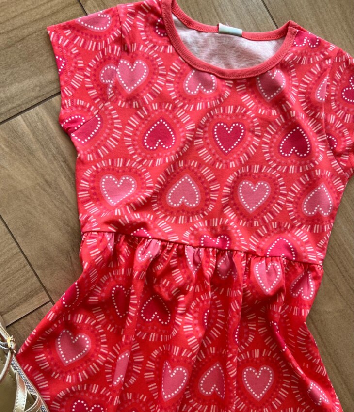 fernandaramoskids com br Vestido Infantil Feminino Curto Rodado Estampa Corações Vermelho1