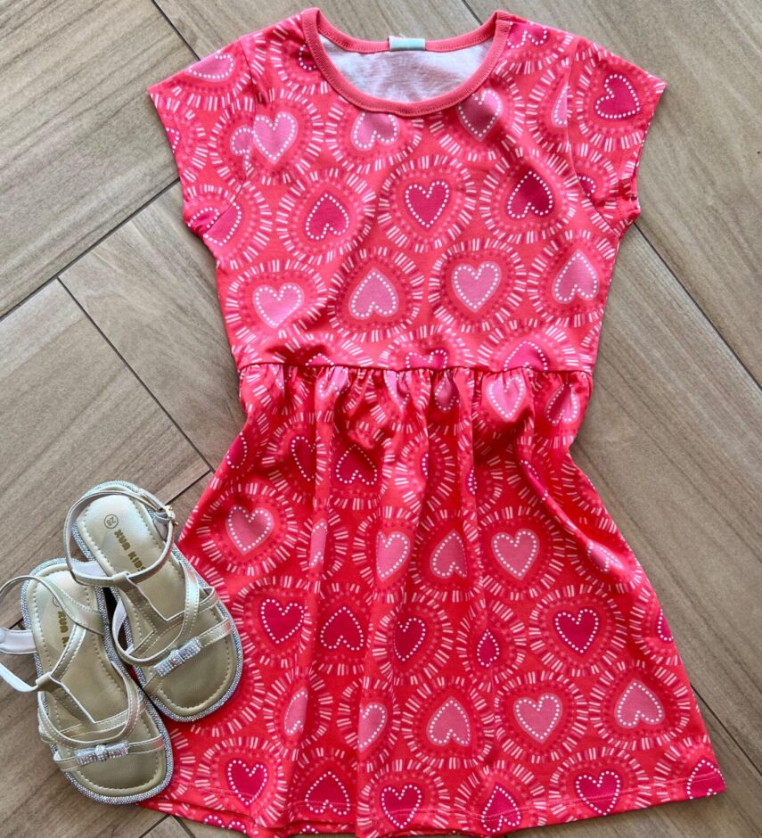 Vestido Infantil Feminino Curto Rodado Estampa Corações Vermelho Fernanda Ramos Kids