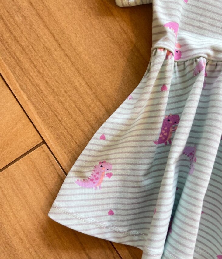 fernandaramoskids com br Vestido Infantil Feminino Curto Rodado Estampa Dinossauro Verde1