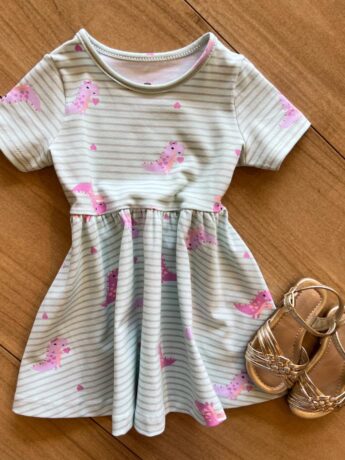 Vestido Infantil Feminino Curto Rodado Estampa Dinossauro Verde Fernanda Ramos Kids