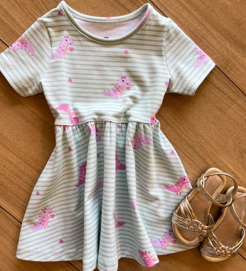 Vestido Infantil Feminino Curto Rodado Estampa Dinossauro Verde Fernanda Ramos Kids