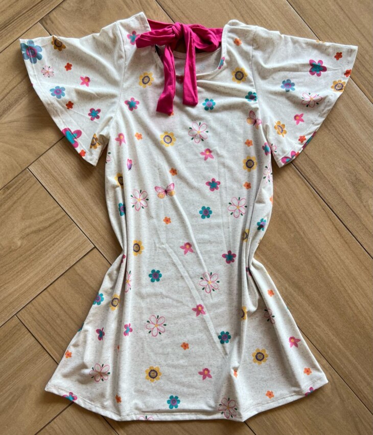 Vestido Infantil Feminino Estampa Menina e os Bichinhos Off White Fernanda Ramos Kids