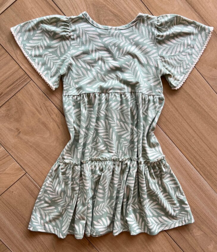 fernandaramoskids com br Vestido Infantil Feminino Manga Curta Estampado com Detalhe Verde2