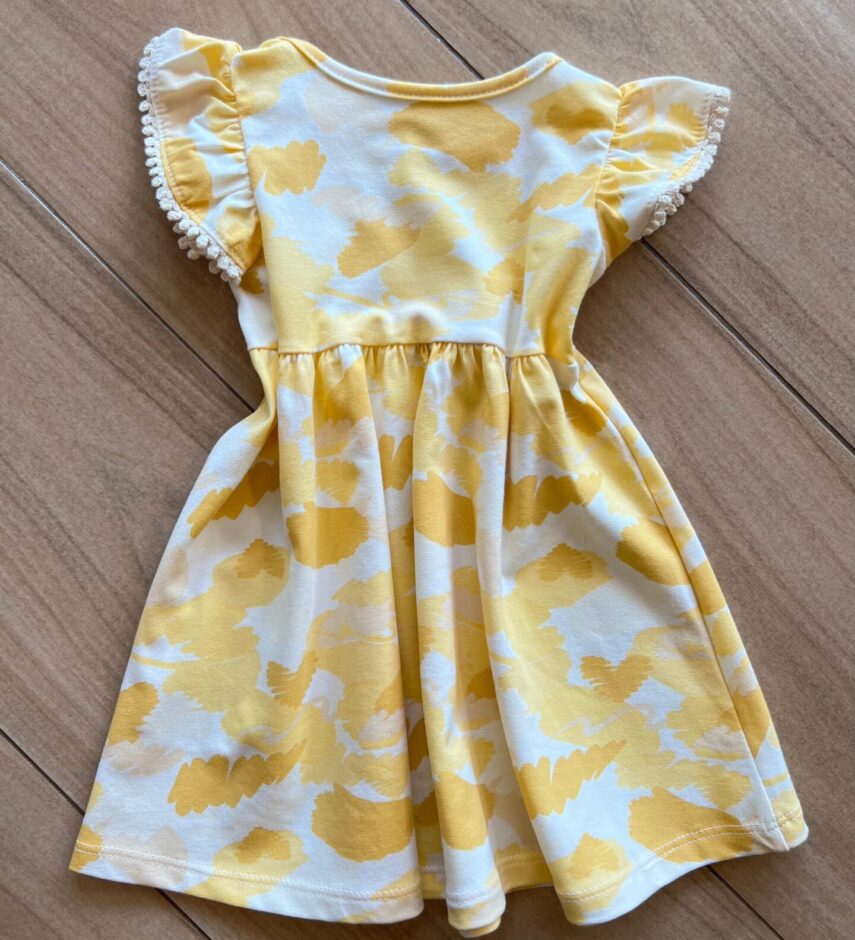 fernandaramoskids com br Vestido Infantil Feminino Rodado Amarelo com Detalhe nas Mangas 1